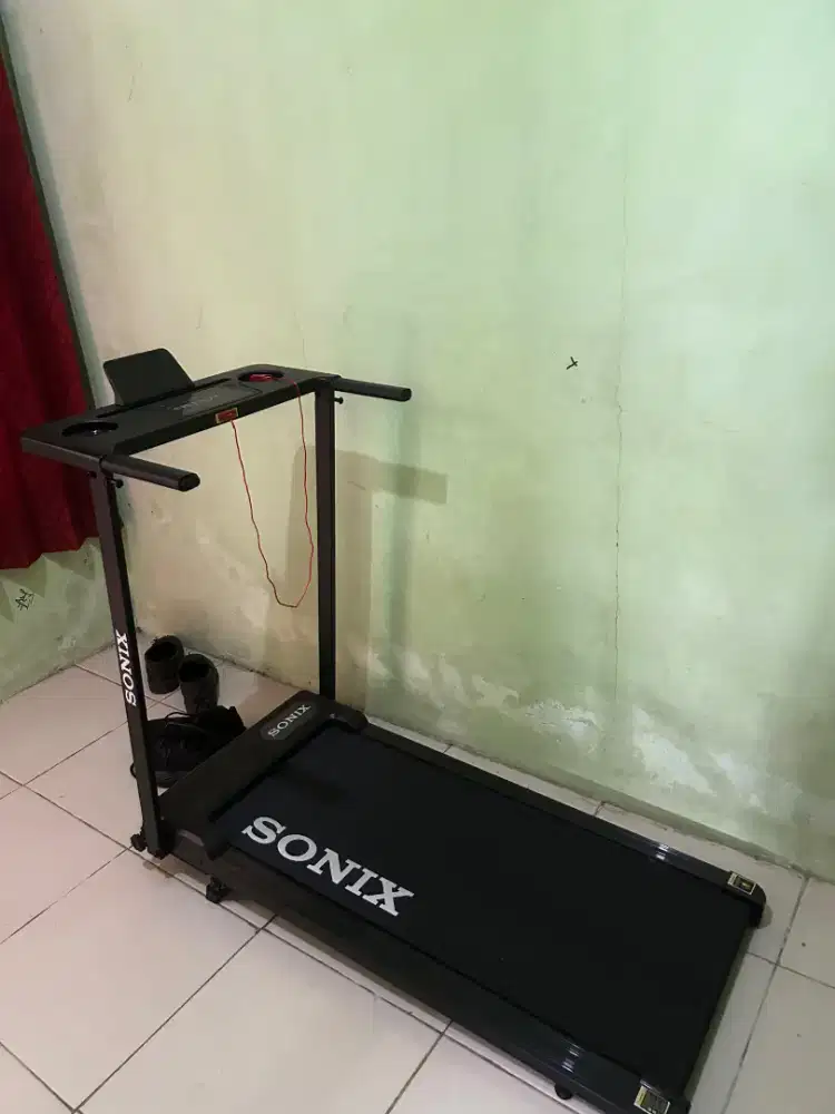 Treadmill sonix str02 baru sebulan
