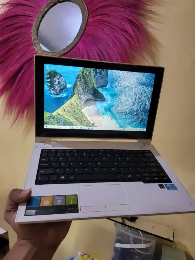 Lenovo S210 Touch Screen Core i3