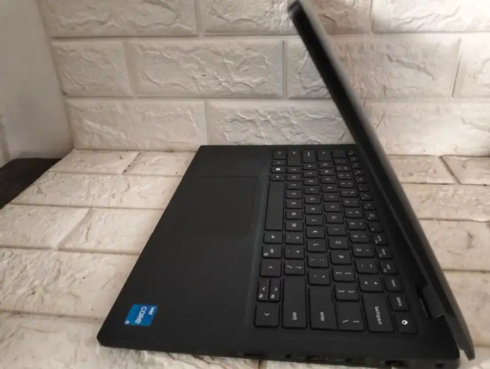 Laptop DELL latitude 3420/core i5 gen 11 RAM 16 SSD 512/VGA Intel iris
