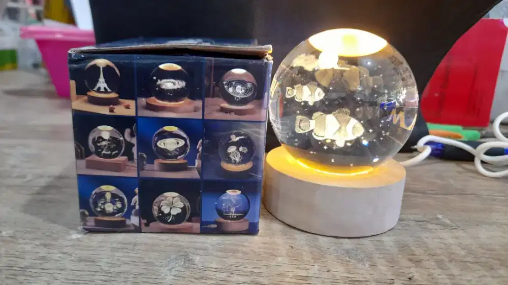 Lampu Tidur Proyektor Bola Kristal 3D Led  Pajangan Estetik