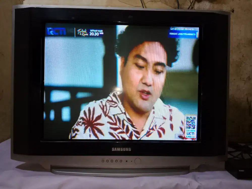 TV 29 SAMSUNG FLAT & STB