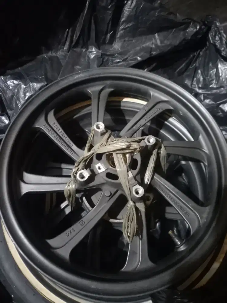 Velg motor honda pcx