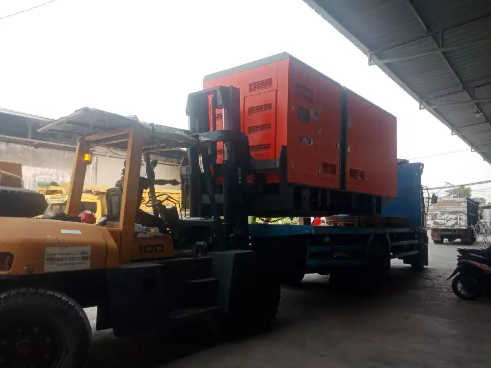 Teknisi Genset Diesel