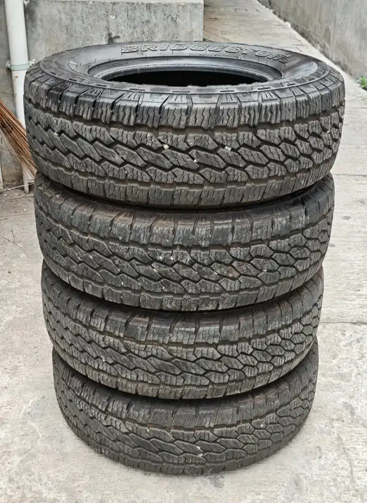 Ban copotan 235/70 R15