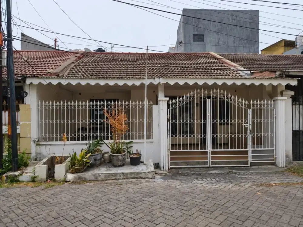 Dijual rumah lama sutorejo