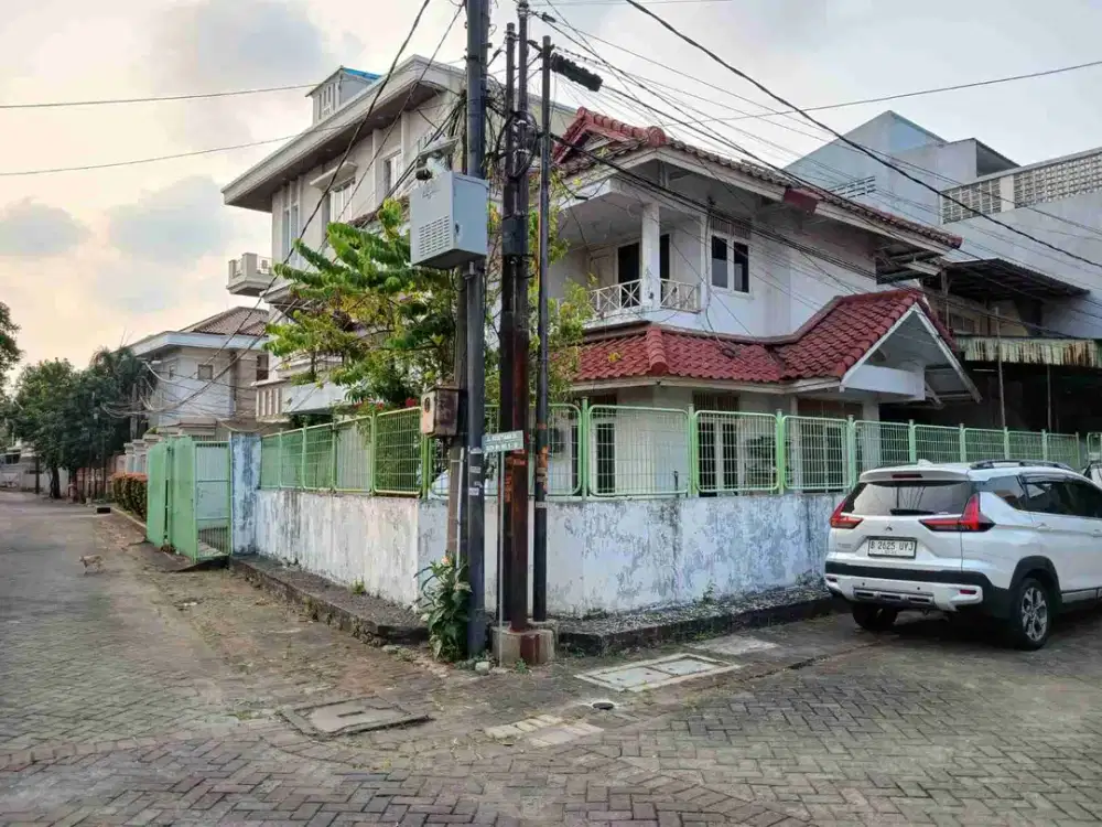 Dijual Harga DI BAWAH NJOP Rumah Hoek 
Citra Garden 2 Kalideres Jakarta Barat