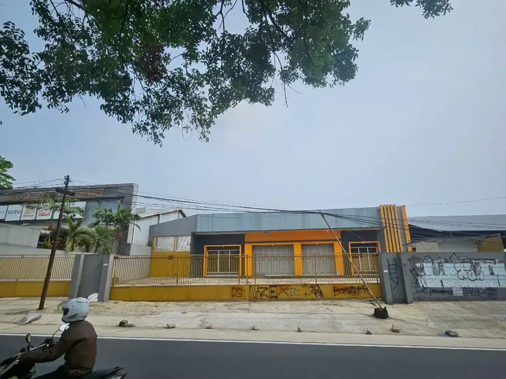 DI JUAL TEMPAT USAHA DAN GUDANG. NEGO SD JADI. HARAP WA DAHULU.