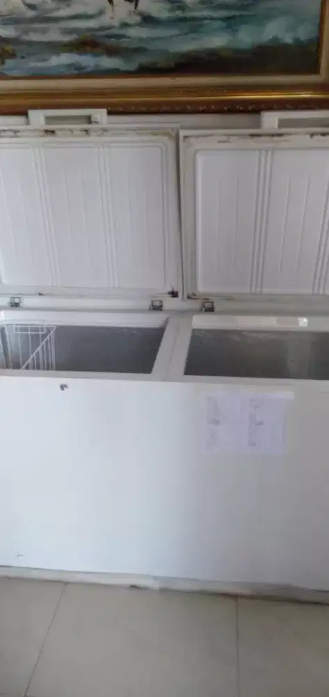 FREEZER BOX 600LITER KONDISI NORMAL