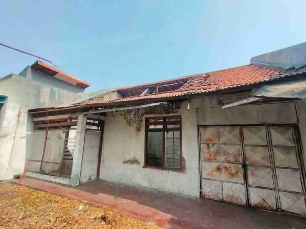 ‼RUMAH RUSAK MURAH POLL‼  
SIAPA CEPAT DIA DAPAT RUMAH HANCUR HITUNG TANAH ! Perum.Rungkut Asri Utara