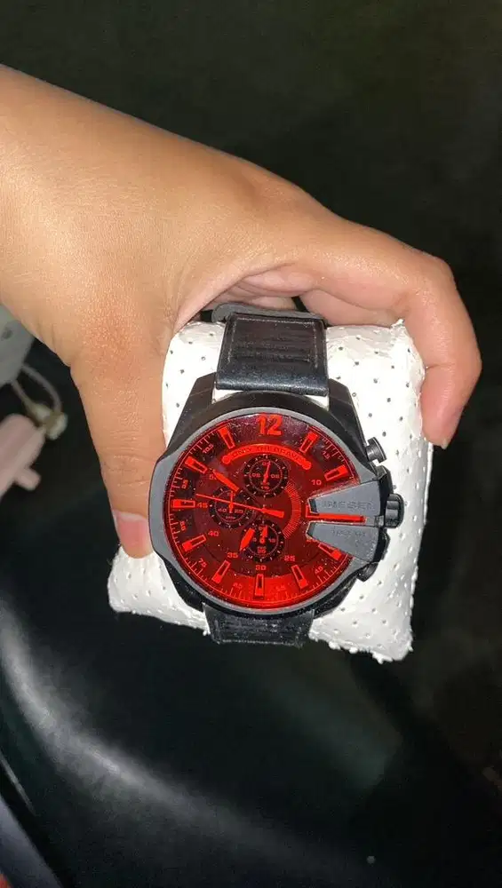 Jam Tangan Diesel Mega Chief Chronograph (Model DZ4460).