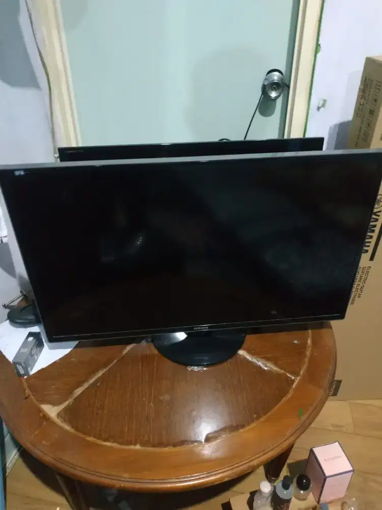 Preloved tv toshiba ukuran 32 dan 29 inch