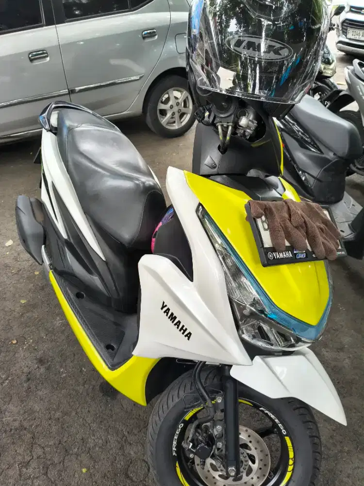 Freego 2023 Putih Kuning