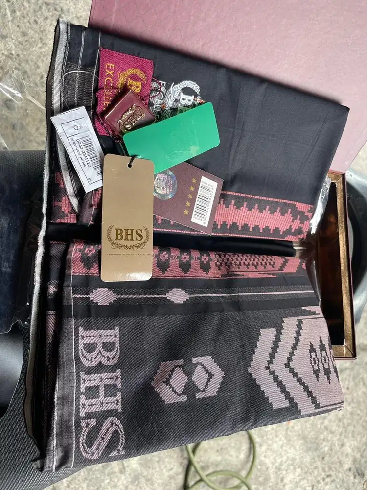 Sarung BHS excellent gold JGM-E57 black series