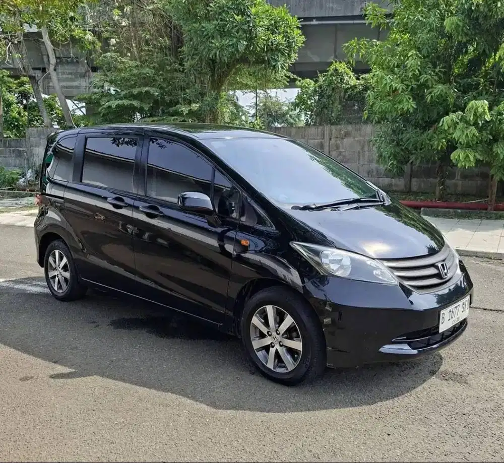 Honda Freed S AT 2010 – Mesin Sehat, Aki Baru, Siap Pakai Rp115 Juta