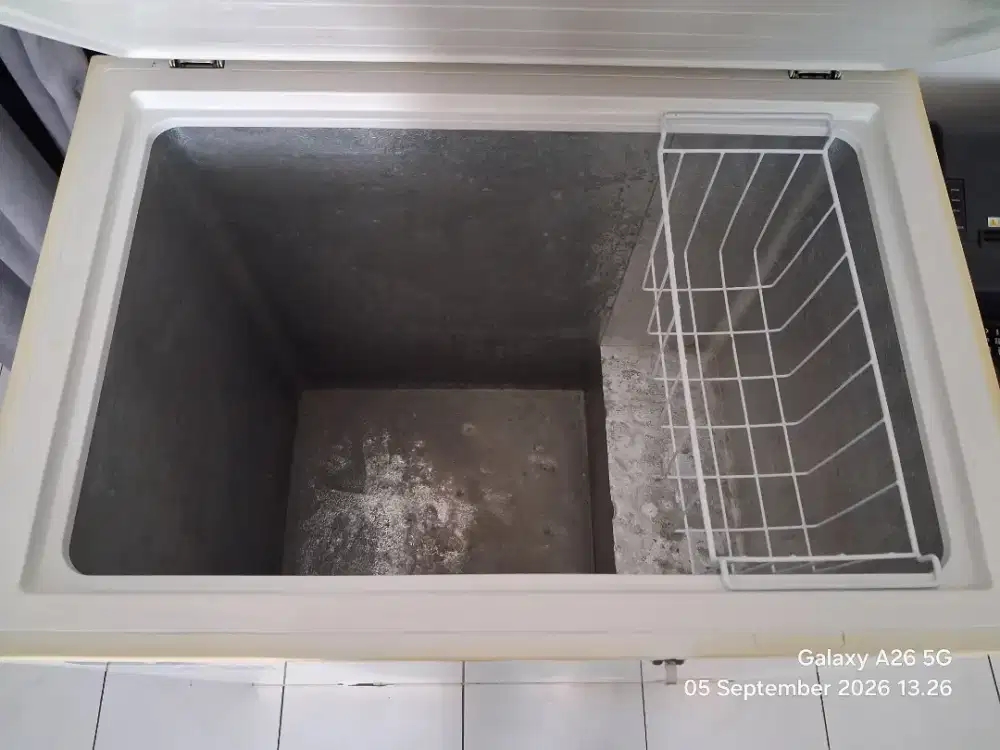 Freezer Kulkas beku