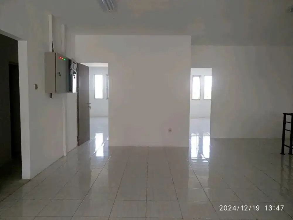 RIC.A155 MURAH 6 Ruko Driyorejo Kings Tone area Strategis untuk Kantor, Usaha