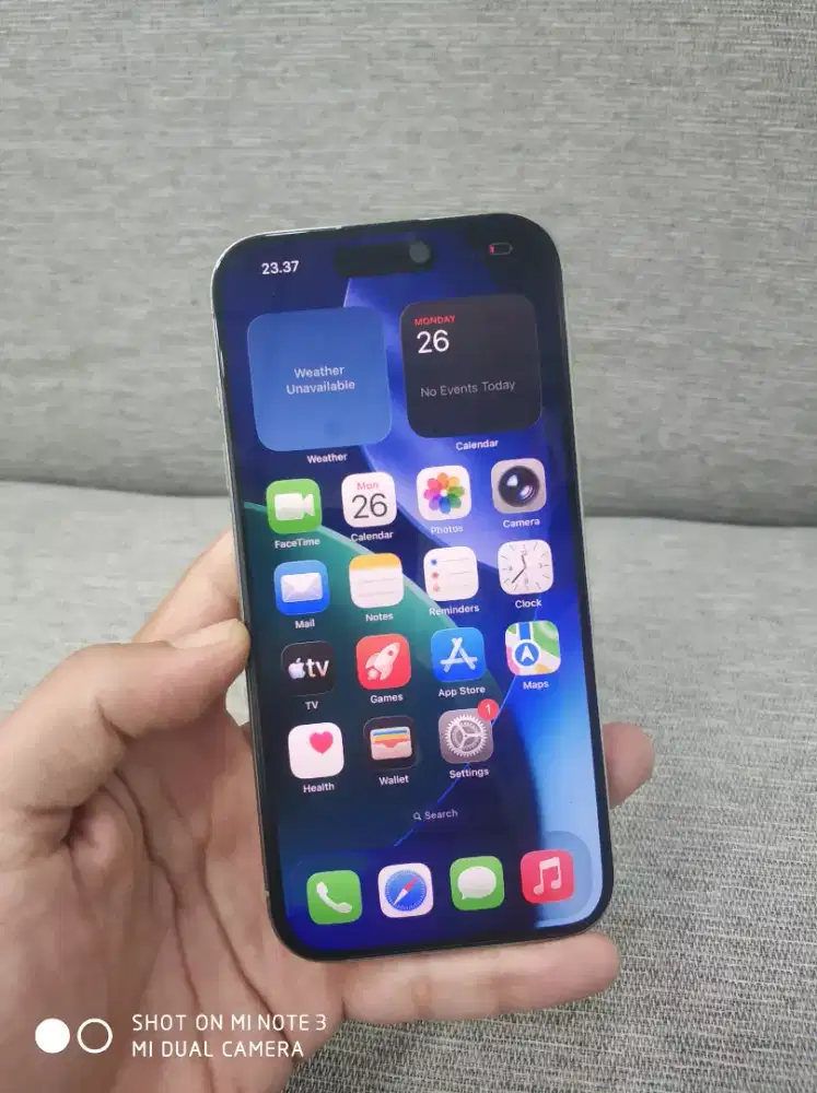 Iphone 15 pro 128gb resmi indonesia