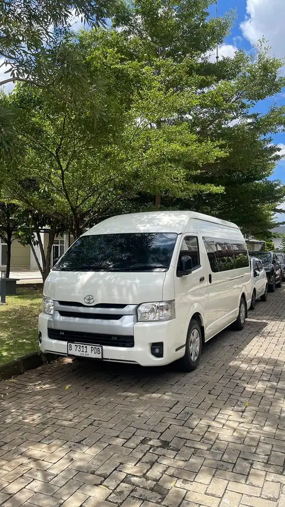 Sewa hiace bekasi