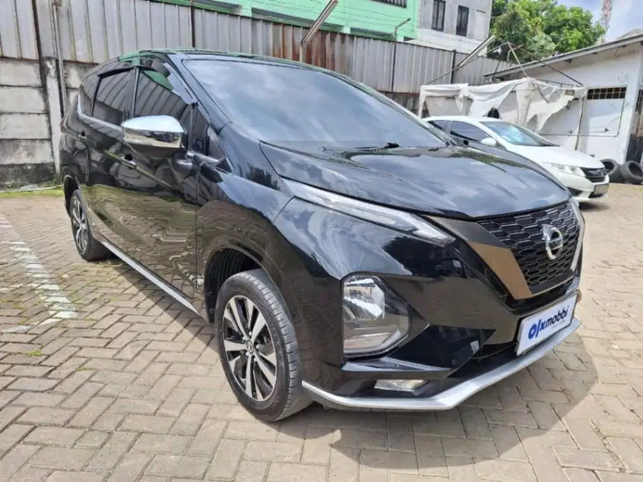 DP MURAH Nissan Livina 1.5 VL Bensin-AT 2019 Hitam CFNBF