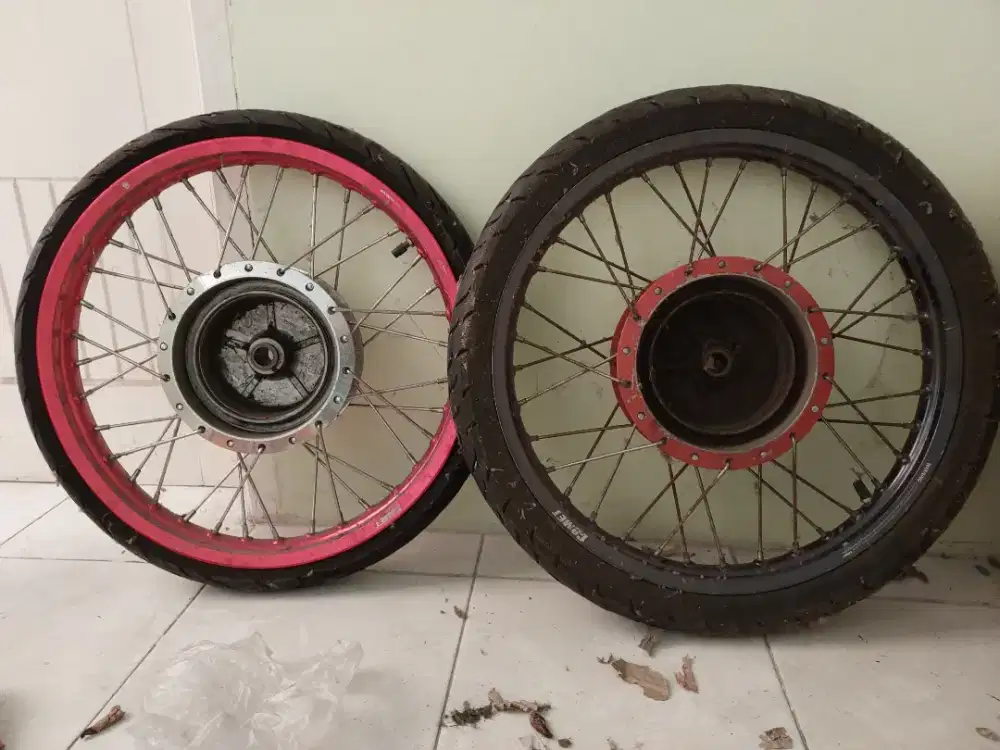 Velg Jari-Jari Ring 17 Comet Set Depan Belakang + Ban
