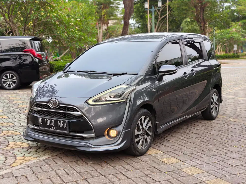 Toyota Sienta Q AT 2017 Pajak Panjang