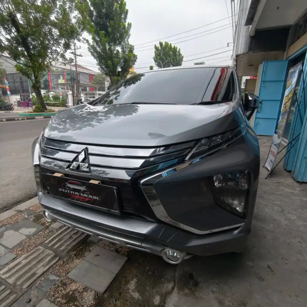 Mitsubishi Xpander Ultimate AT 2018 Abu-abu