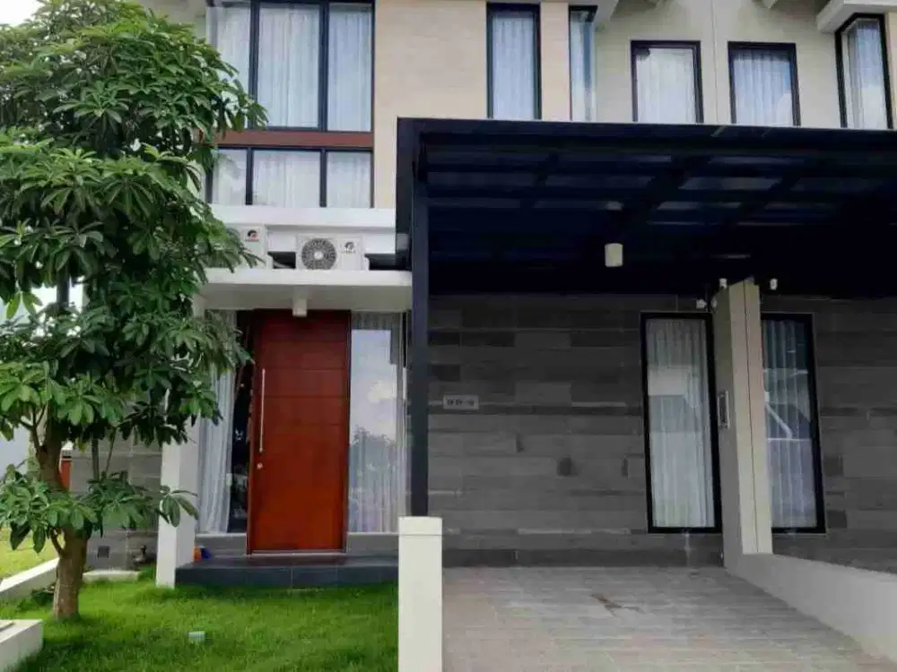 Dijual RUMAH Jl.  NORTHWEST HILL Citraland, Surabaya barat 
Semi Furnished Istimewa