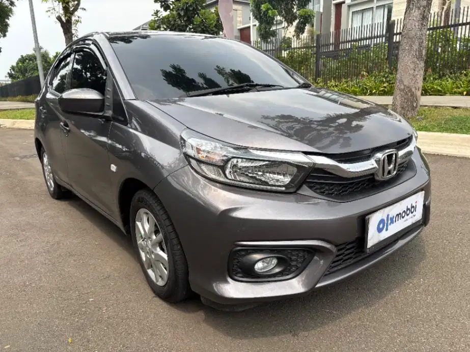 DP MURAH Honda Brio Satya 1.2 E Bensin-AT 2021 Abu-Abu CBRNB