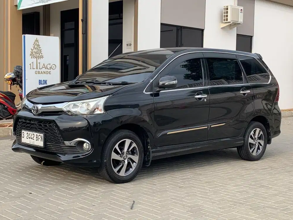 (Pajak Panjang 1thn) Toyota Avanza Veloz 1.5 AT 2015 / 2016