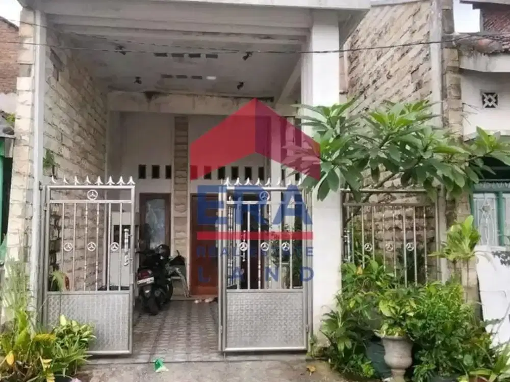Dijual Rumah di Jalan Satsui Tubun Kota Malang