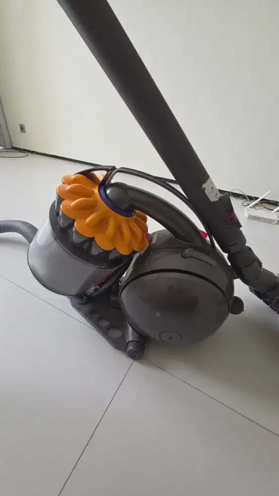 dyson vakum cleaner