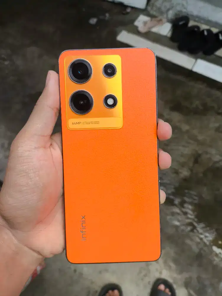 Infinix note 30 ram 8+8/256