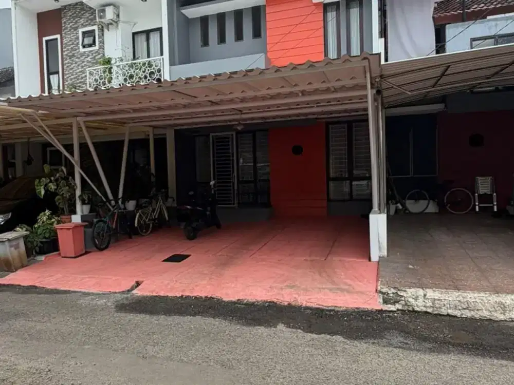 Rumah 2 Lantai 3 Kamar Dekat Tol di Gracia Residence