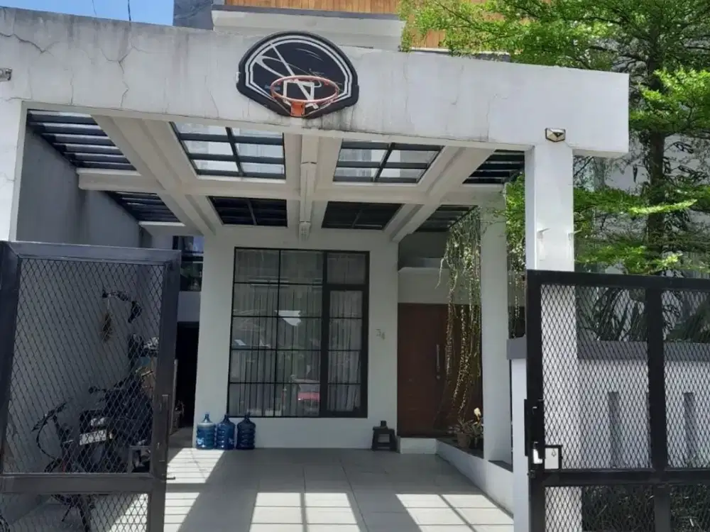 Rumah Strategis dengan Kolam Renang di Arcamanik Bandung