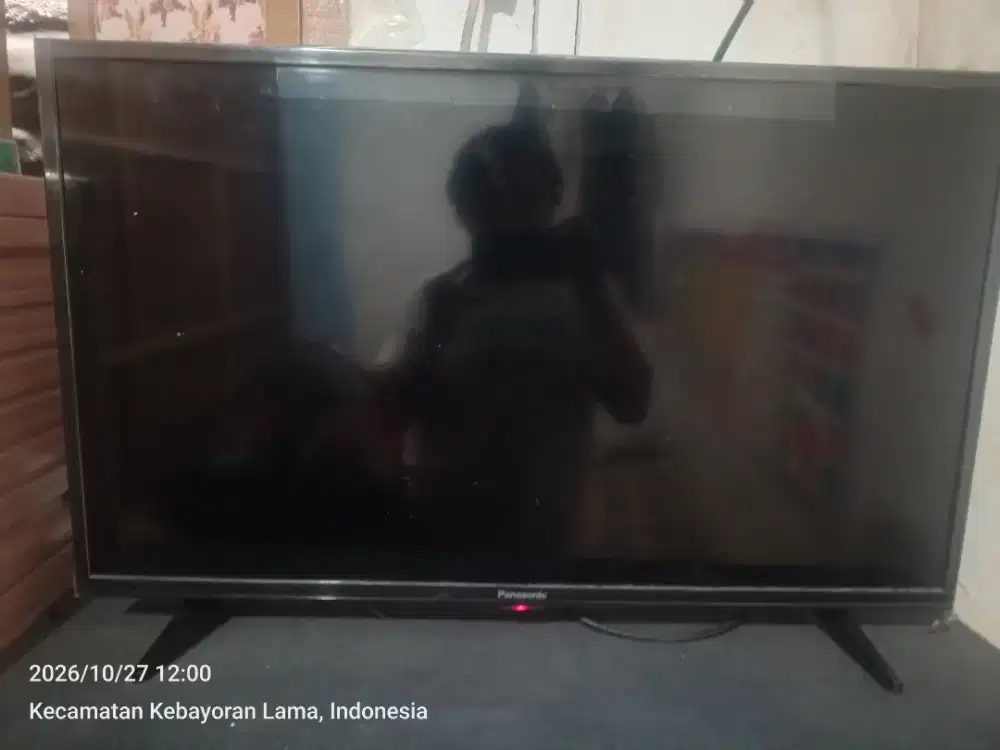 TV android merk panasonic 32inc Type TH-32HS500G