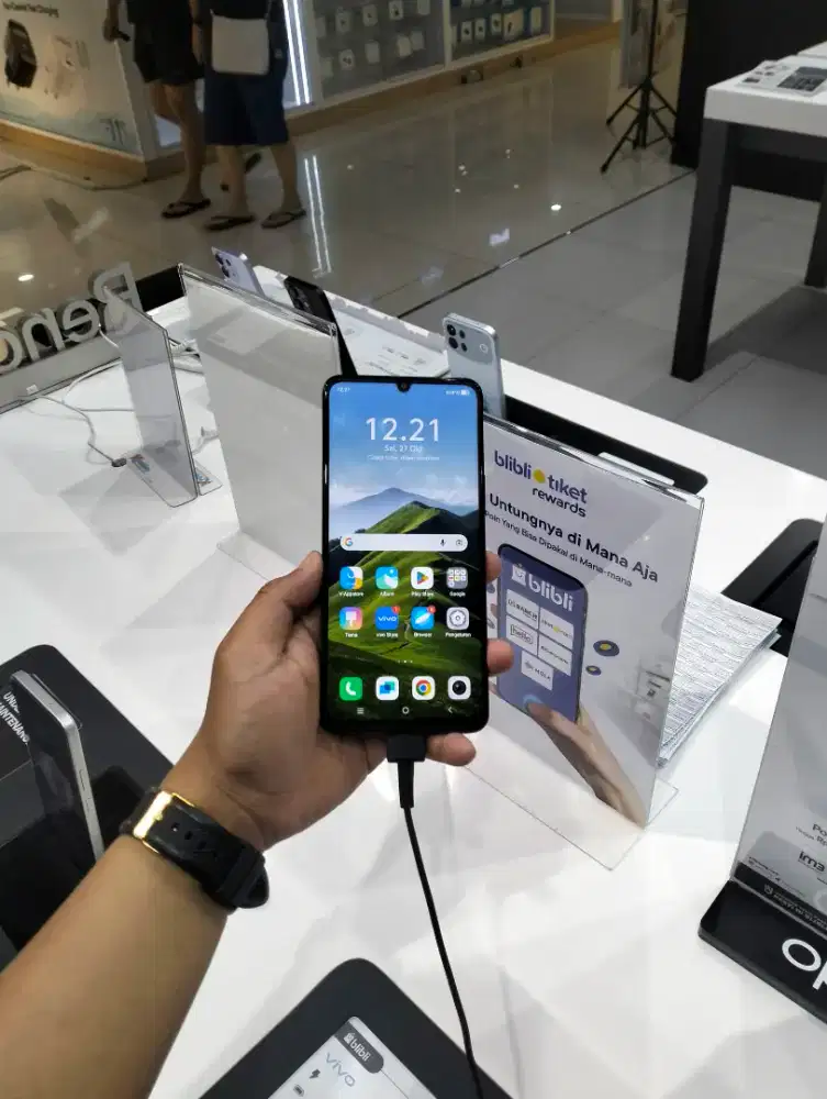 Y11d cicilan 0% syarat ktp aja