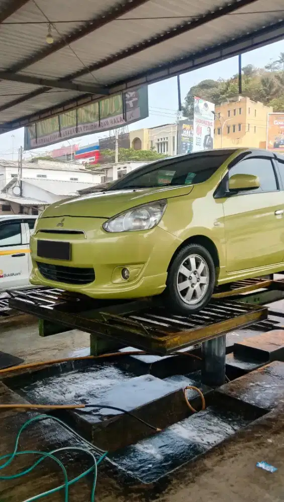 Mitsubishi Mirage GX Sport manual low km