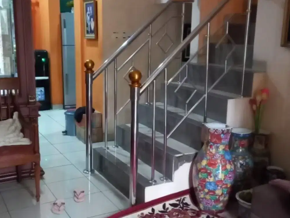 TERMURAH DIJUAL RUMAH 2 LANTAI SIAP HUNI NYAMAN TERAWAT LOKASI DI ISATANA REGENCY BANDUNG