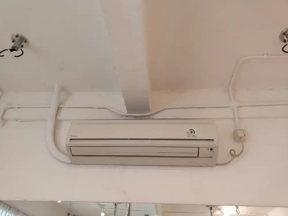 AC Daikin 2 PK ada 2pcs