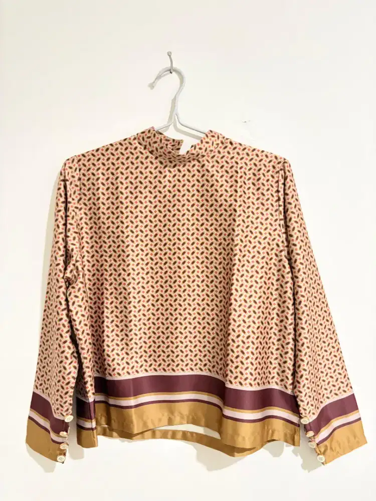 Baju Atasan Merk Benang Jarum