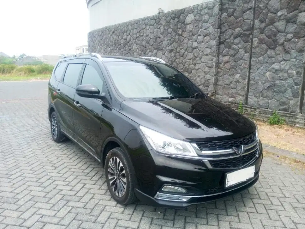 Wuling Cortez Facelift Turbo 1.5 CE Lux+ Captain CVT 2023 Istimewa