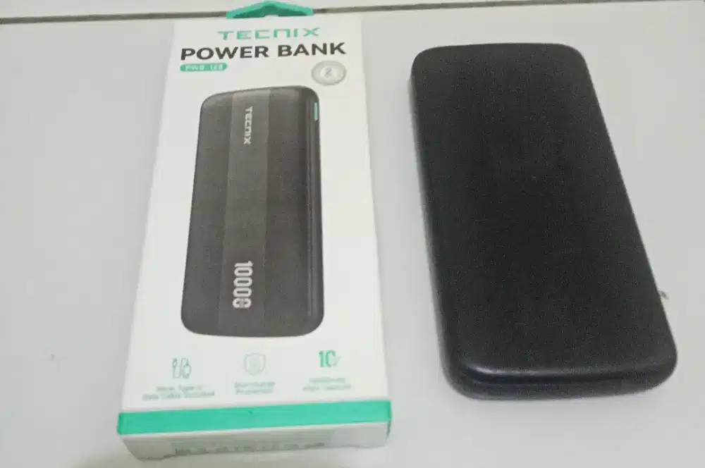 POWER BANK 10.000 MAH .belum lama beli