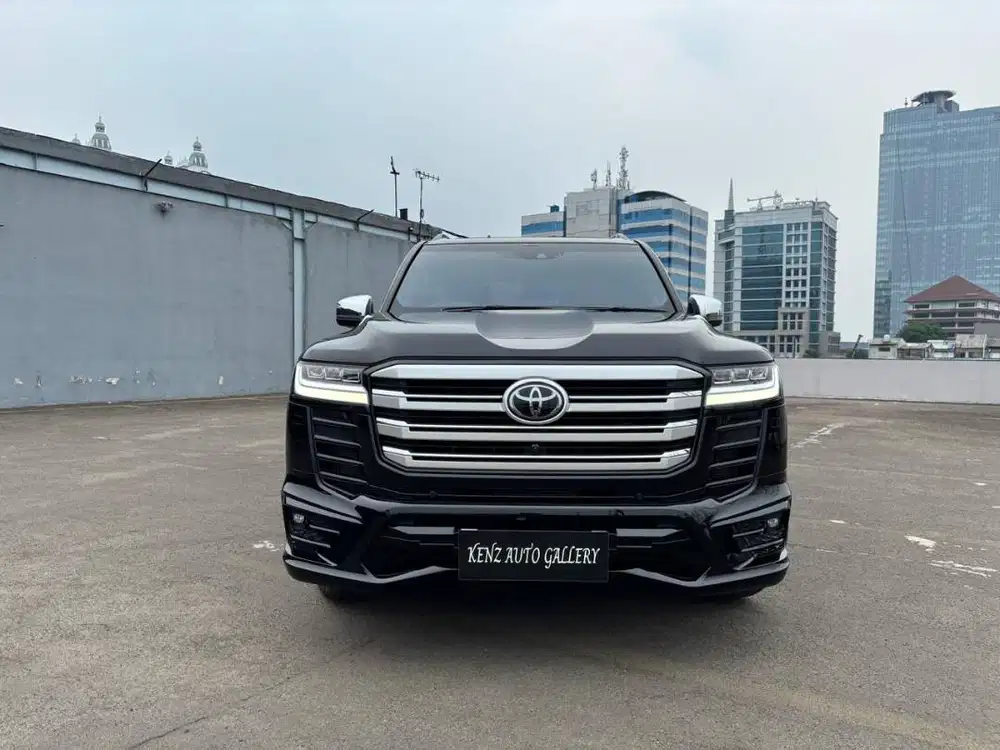 TOYOTA LAND CRUISER 300 VXR 4x4 2023