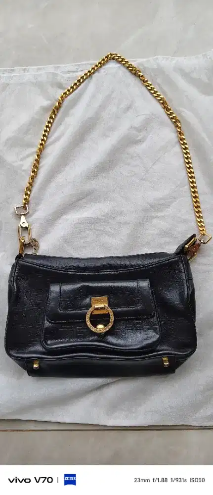 Tas preloved Metro City Original ada no seri