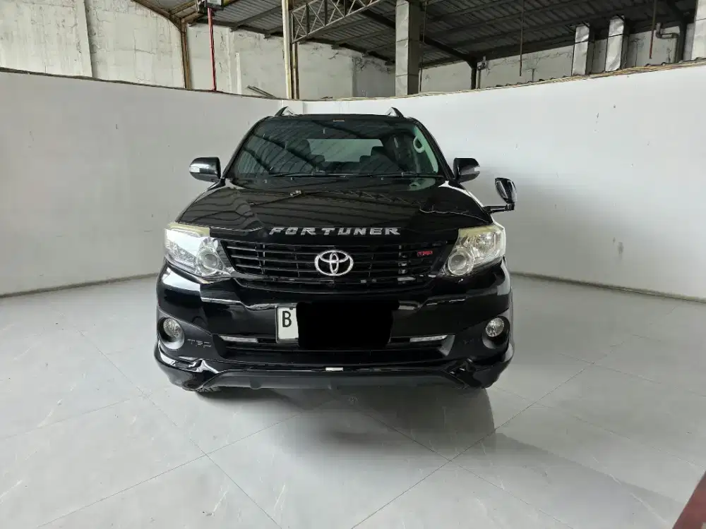 Toyota Fortuner G 2.7 Luxry AT ( Matic ) 2015 Hitam Km 99rban Mulus