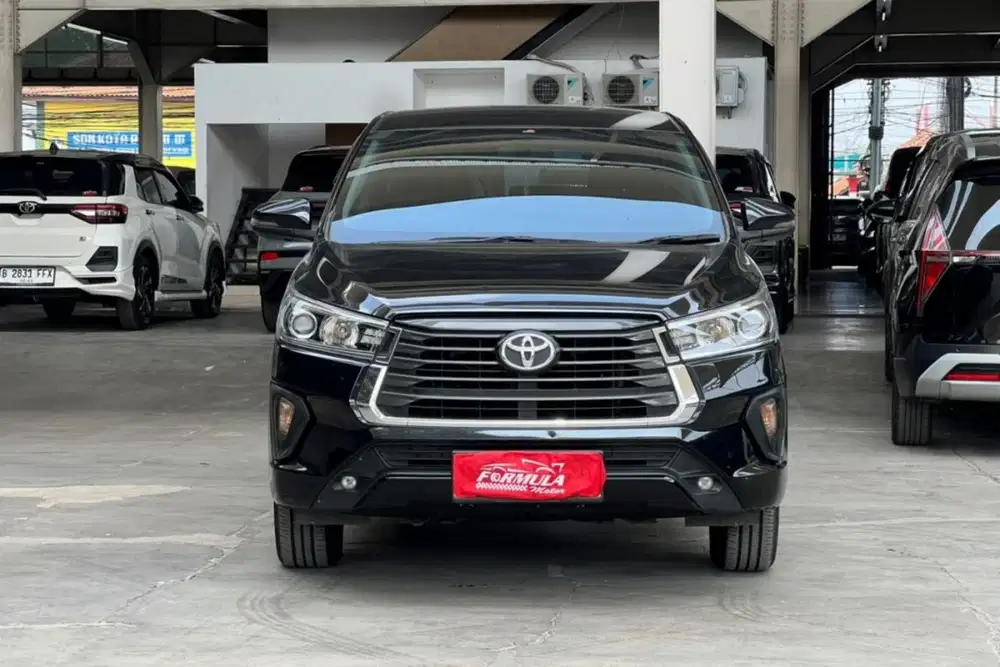 Toyota innova V 2.0 AT 2022 Hitam