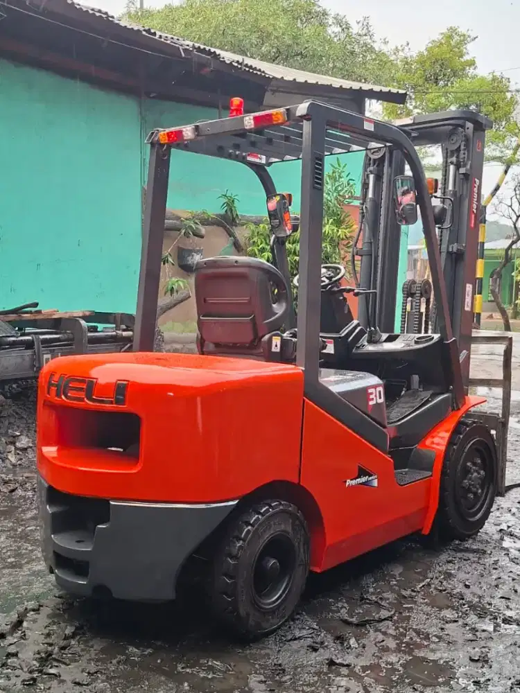 Forklift Heli 3 Ton,Matic,Threelift 5 Meter,Isuzu C240,Tahun 2022