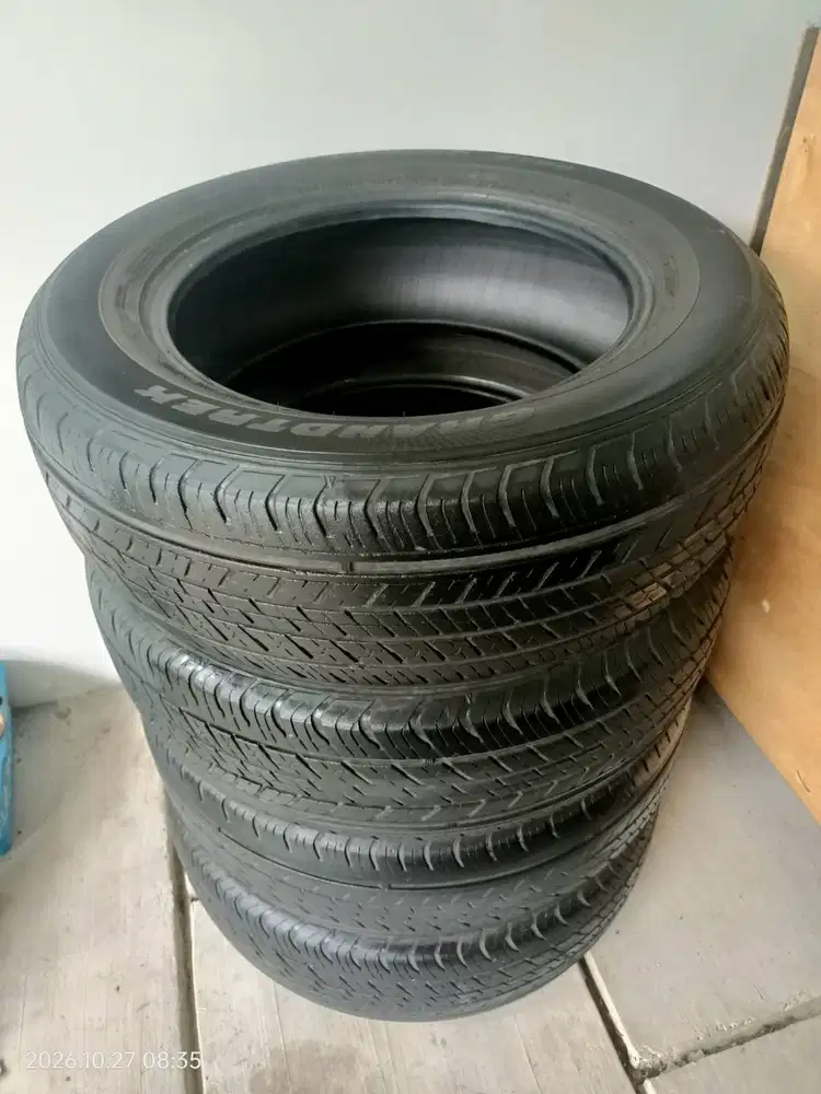 Dijual 4 Ban Dunlop 225/65 R17 102T M+S – Kondisi Like New