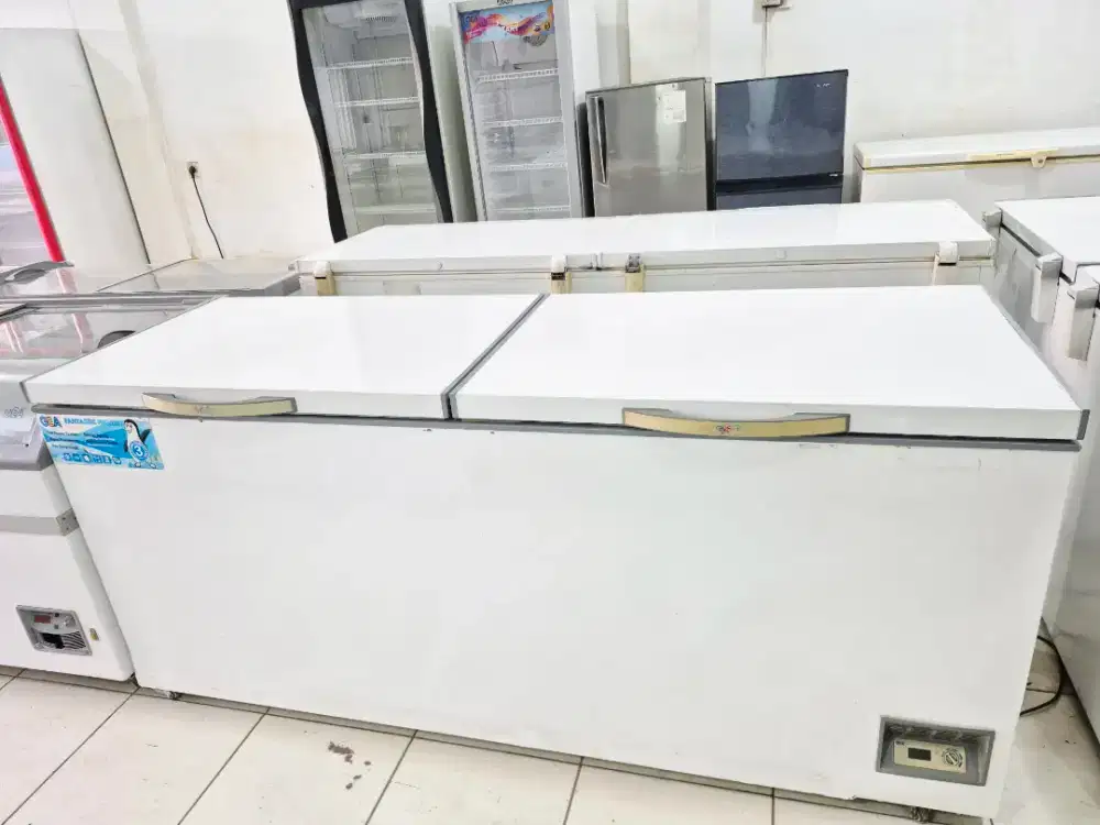 FREEZER GEA 750L SIAP PAKAI