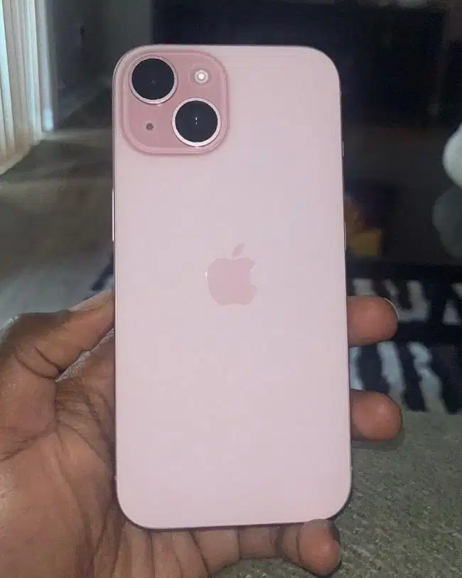 Iphone 15 inter 128 gb pink, mulus all sim. Bisa TT ip 13,pro